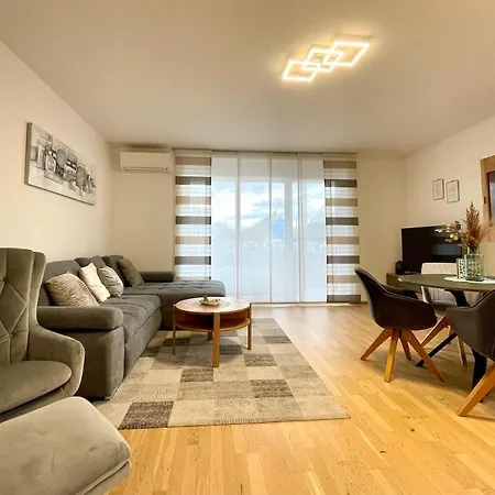 Modernes Cityapartment Mit Murblick Graz